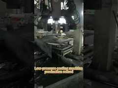 Otomatis Tuang Tekanan Rendah Die Casting Machine 380V Dengan tungku peleburan