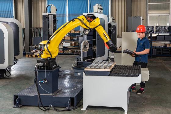 Full Automatic Robot Polish System FUNAC Robot Cell Metal Deburring Machine 380V